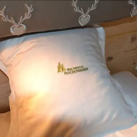 Waldhotel Doldenhorn 호텔
