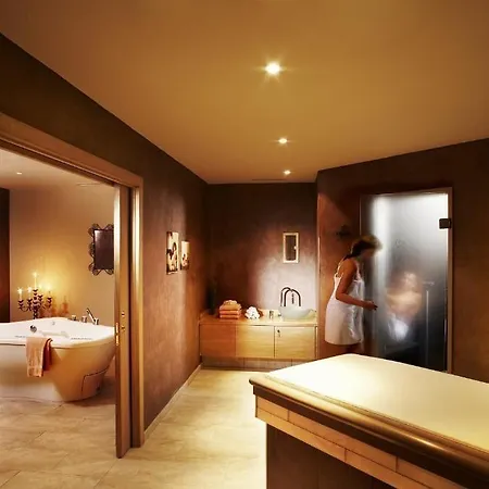 Waldhotel Doldenhorn Hotel 4*