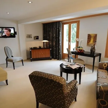 Hotel Waldhotel Doldenhorn 4*