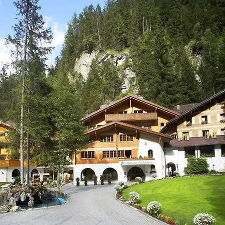 Waldhotel Doldenhorn 4*