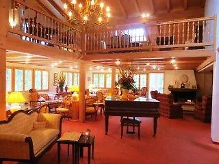 호텔 Waldhotel Doldenhorn 4*