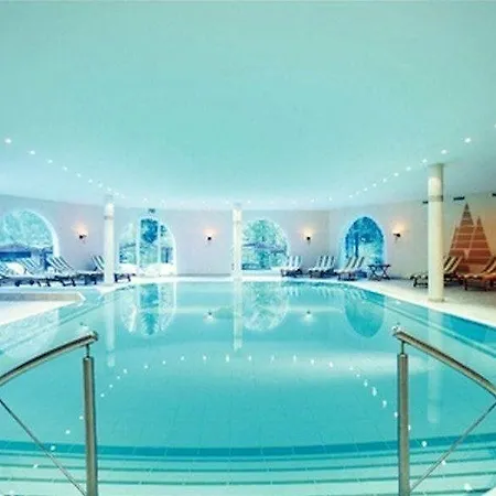 Waldhotel Doldenhorn Кандерштег