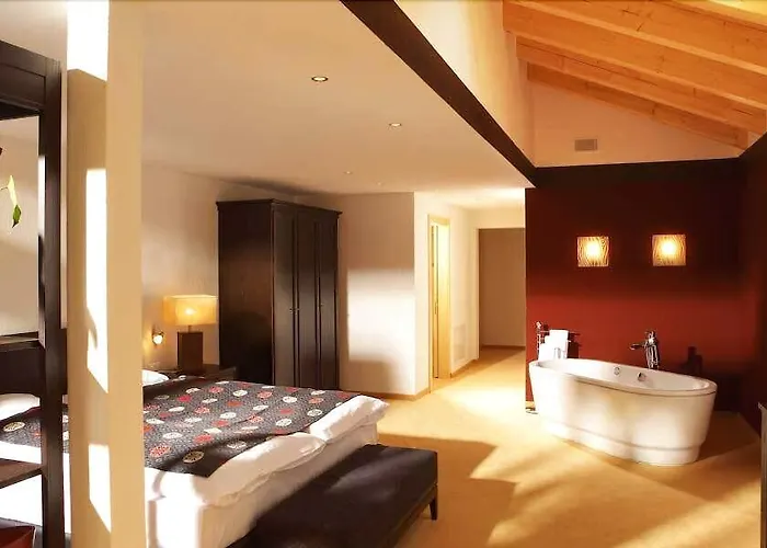 Отель Waldhotel Doldenhorn 4*