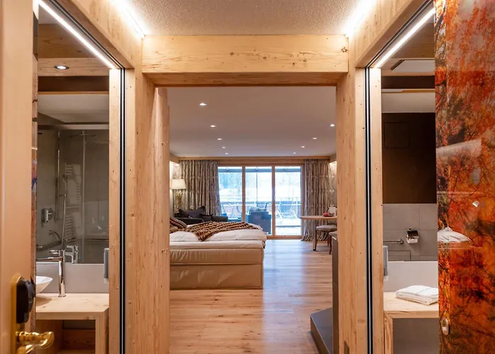 Waldhotel Doldenhorn 4*