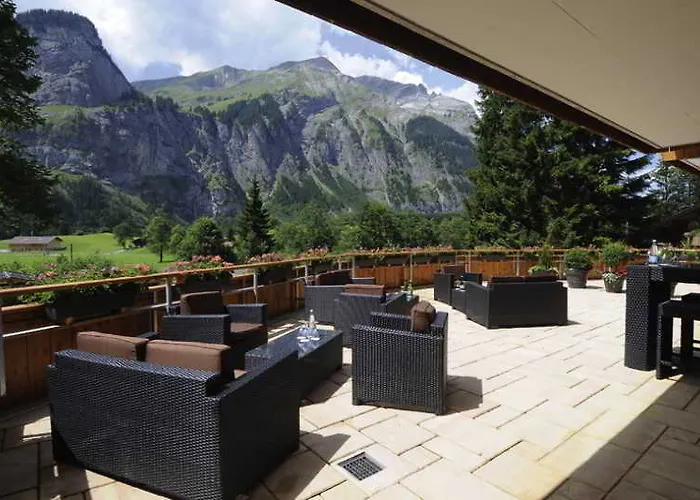 Waldhotel Doldenhorn Отель 4*