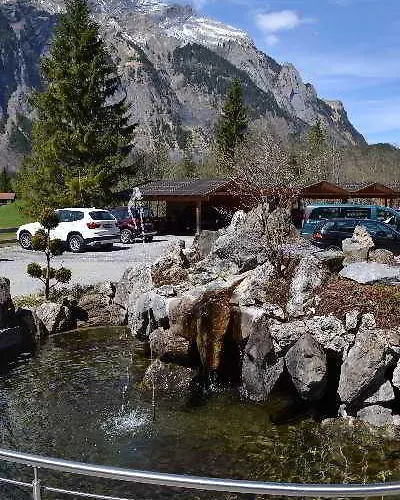 Waldhotel Doldenhorn 4*