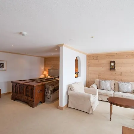 Waldhotel Doldenhorn Hotel 4*